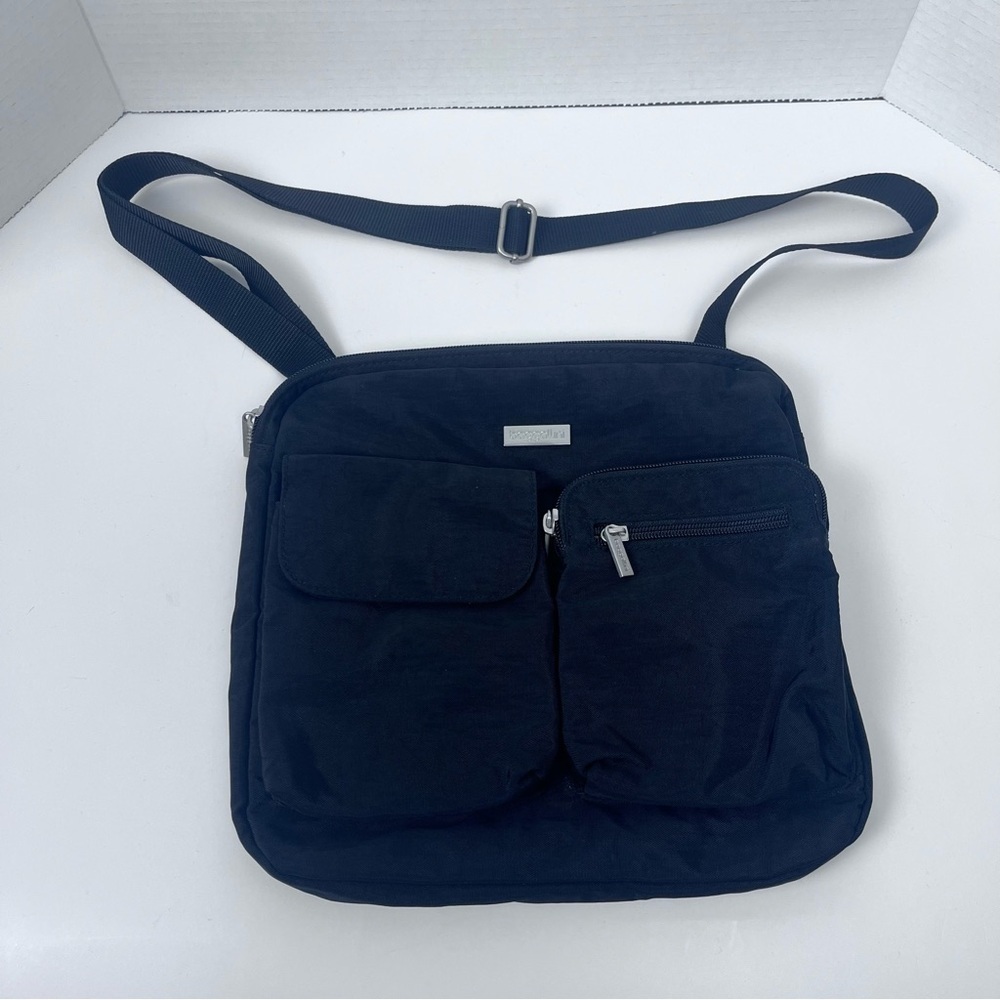 Baggallini 100% Nylon Black Adjustable Strap Cross Body Bag; Casual, Travel